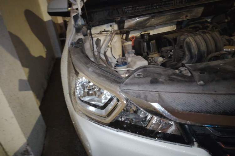 Used Luxgen S3 2016 1.6L CVT Smart Enjoyment Model Right Front Headlight