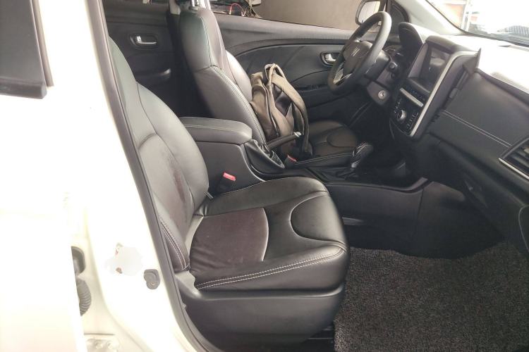 Used Luxgen S3 2016 1.6L CVT Smart Enjoyment Model Right Front Seat