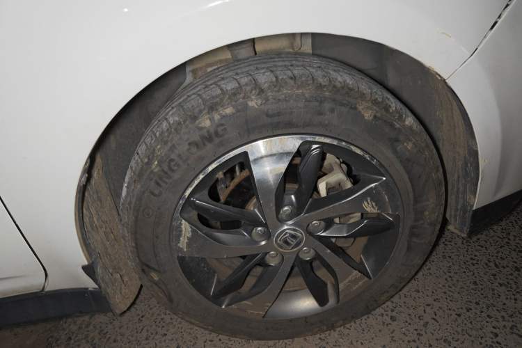 Used Luxgen S3 2016 1.6L CVT Flagship Edition Right Front Wheel Hub
