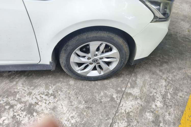 Used Luxgen S3 2016 1.6L CVT Smart Enjoyment Model Right Front Wheel Hub