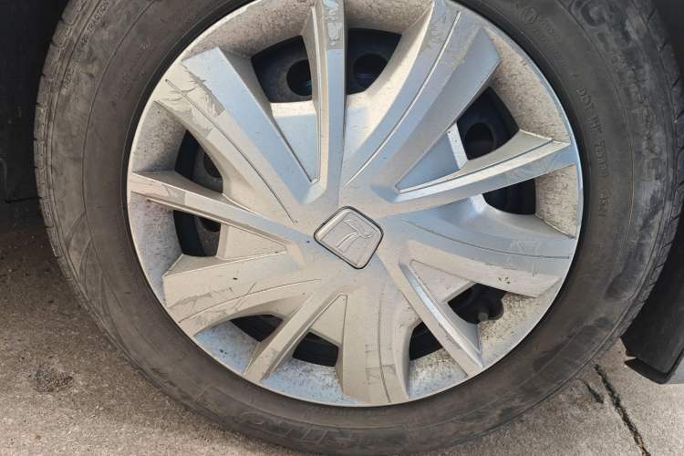 Used Luxgen S3 2016 1.6L Manual Smart Edition Right Front Wheel Hub
