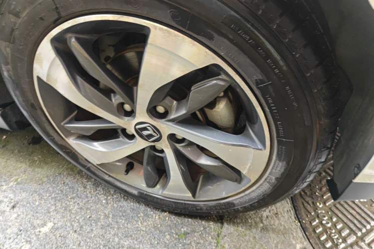 Used Luxgen S3 2016 1.6L CVT Flagship Edition Right Front Wheel Hub