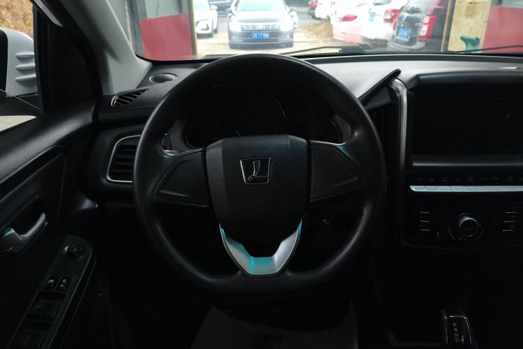 Used Luxgen S3 2016 1.6L CVT Smart Enjoyment Model Steering Wheel