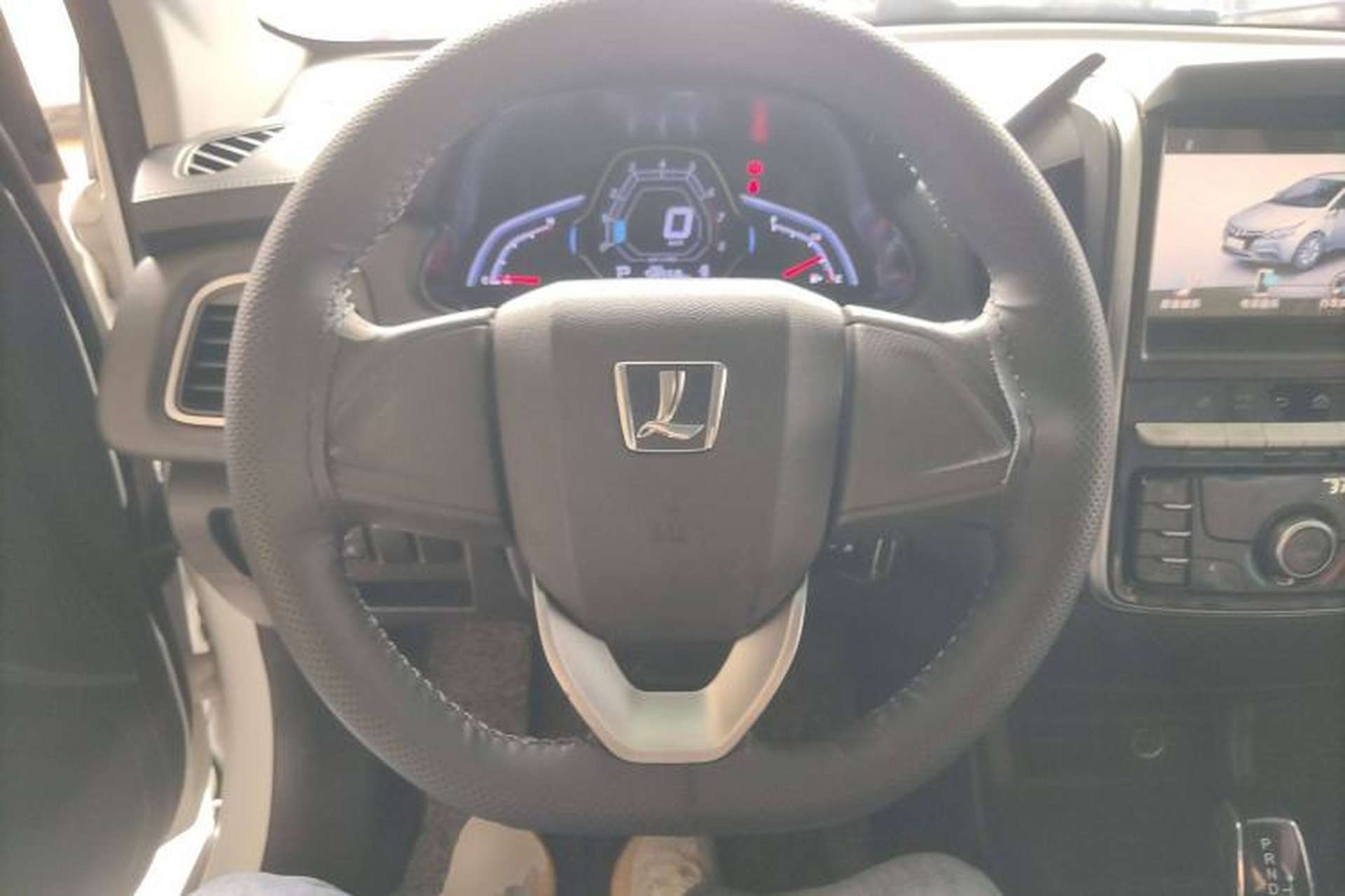Used Luxgen S3 2016 1.6L CVT Smart Enjoyment Model Steering Wheel