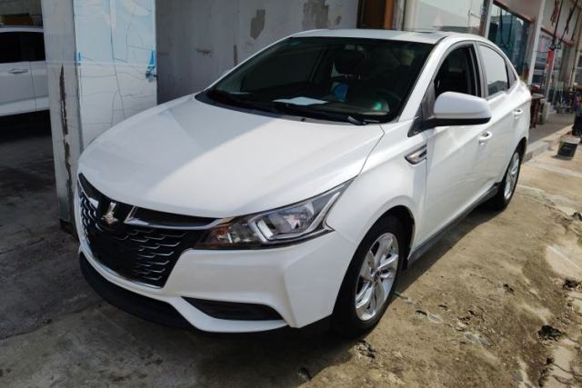 Used Luxgen S3 2016 1.6L CVT Deluxe Model with Sunroof