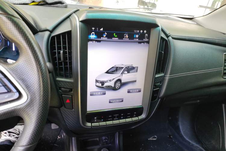 Used Luxgen U5 EV 2018 360 Elite Edition Audio And AC Panel