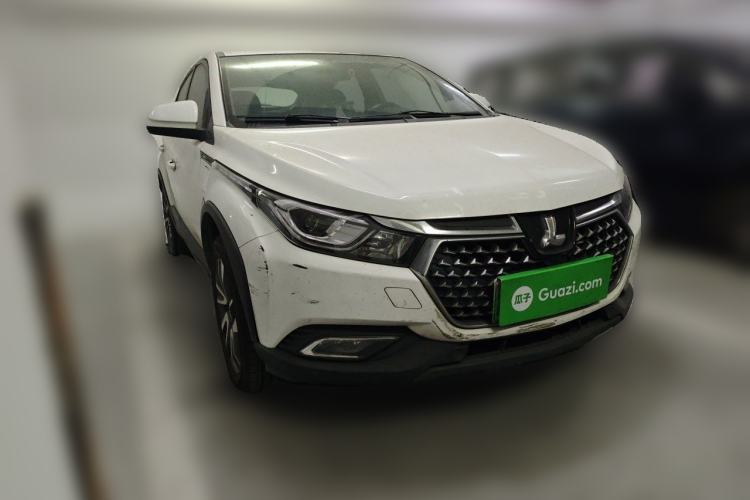 Used Luxgen U5 EV 2018 360 Elite Edition Front Right 45 Deg