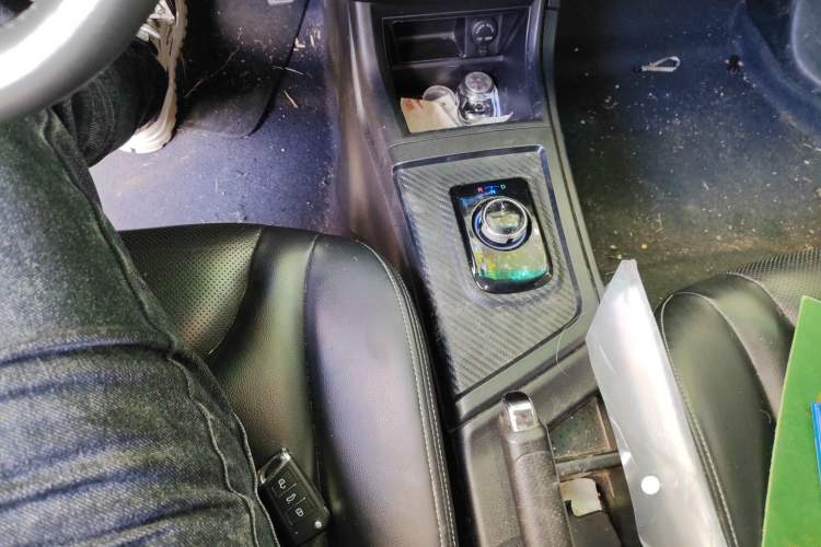 Used Luxgen U5 EV 2018 360 Elite Edition Gear Lever