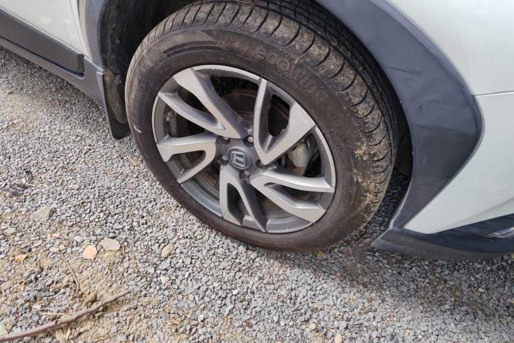 Used Luxgen U5 EV 2018 360 Elite Edition Right Front Wheel Hub