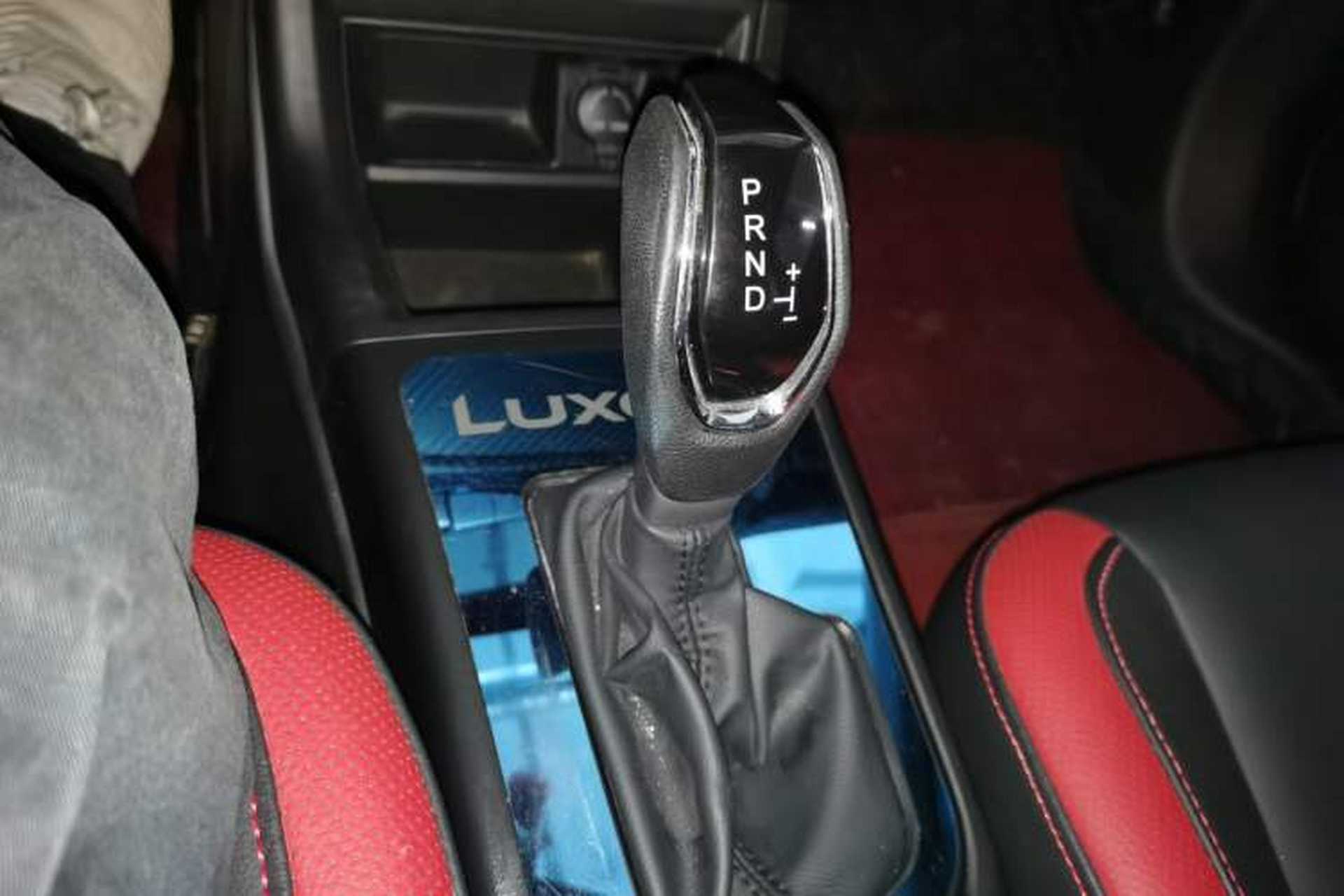 Used Luxgen U5 SUV 2017 1.6L CVT Prestige Edition Gear Lever