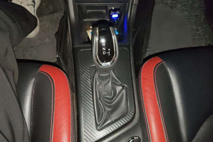 Used Luxgen U5 SUV 2017 1.6L CVT Jazz Edition Gear Lever