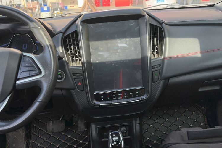 Used Luxgen U5 SUV 2017 1.6L CVT Jazz Edition Audio And AC Panel