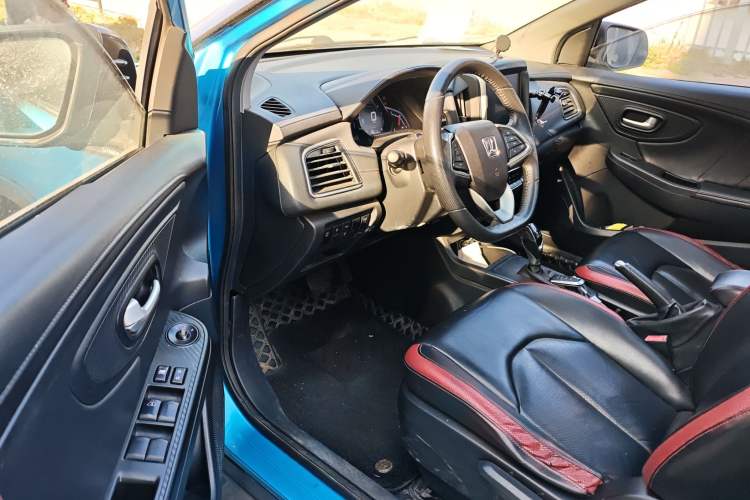 Used Luxgen U5 SUV 2017 1.6L CVT Jazz Edition Driver Seat