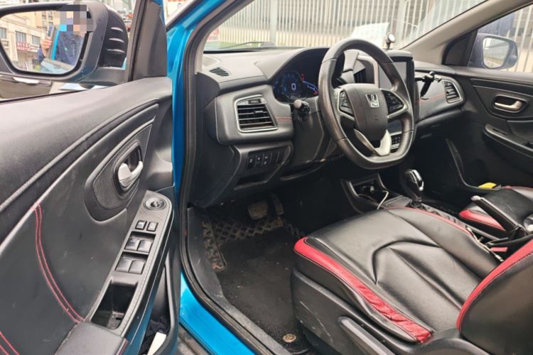 Used Luxgen U5 SUV 2017 1.6L CVT Jazz Edition Driver Seat