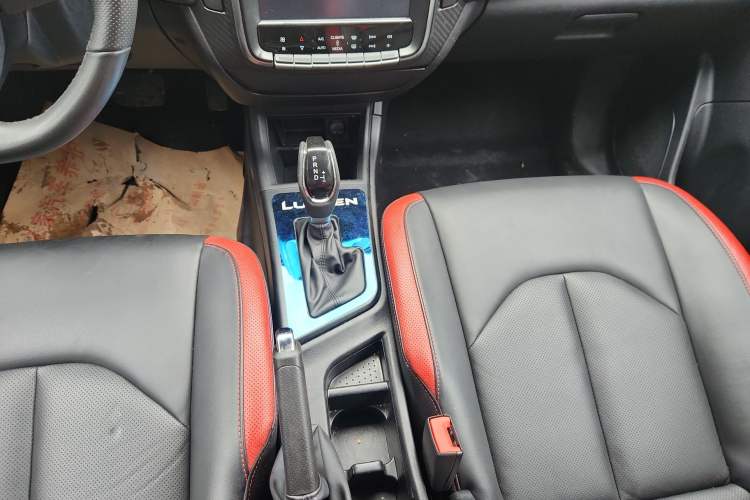 Used Luxgen U5 SUV 2017 1.6L CVT Jazz Edition Gear Lever