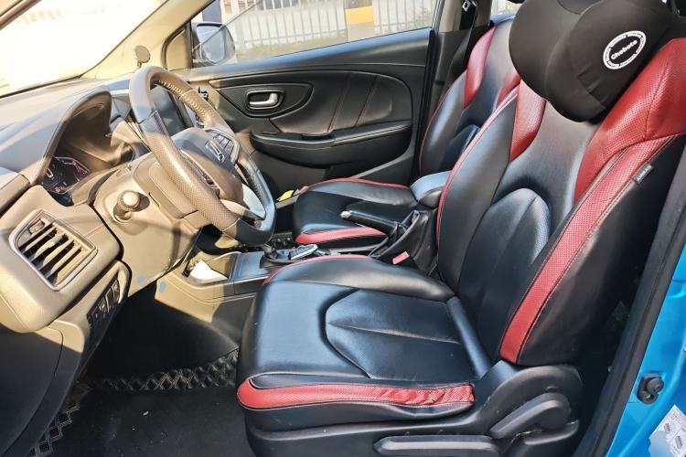 Used Luxgen U5 SUV 2017 1.6L CVT Jazz Edition Left Front Seat
