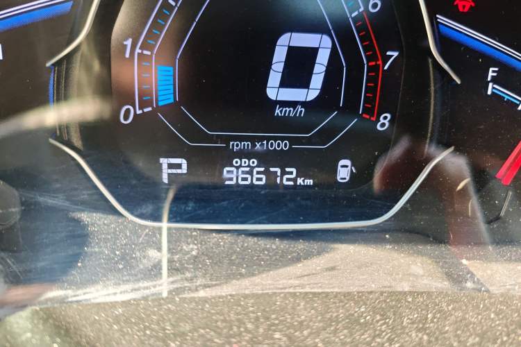 Used Luxgen U5 SUV 2017 1.6L CVT Jazz Edition Odometer Close Up