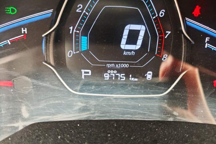 Used Luxgen U5 SUV 2017 1.6L CVT Jazz Edition Odometer Close Up