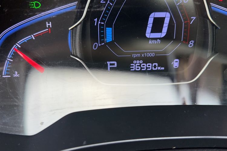 Used Luxgen U5 SUV 2017 1.6L CVT Jazz Edition Odometer Close Up