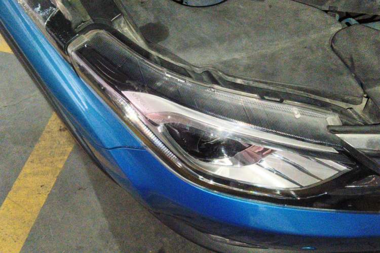 Used Luxgen U5 SUV 2017 1.6L Manual Jazz Edition Right Front Headlight