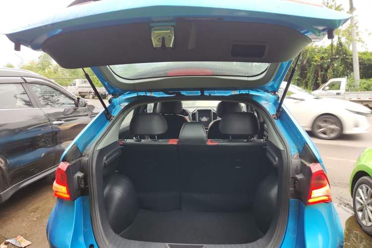 Used Luxgen U5 SUV 2017 1.6L CVT Jazz Edition Trunk