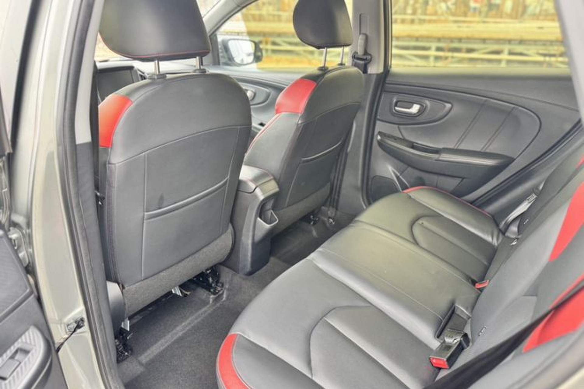 Used Luxgen U5 SUV 2017 1.6L CVT Flagship Edition Interior 2