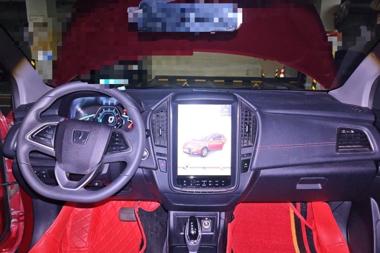 Used Luxgen U5 SUV 2017 1.6L CVT Prestige Edition Center Console