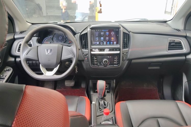 Used Luxgen U5 SUV 2017 1.6L CVT Knight Edition Center Console