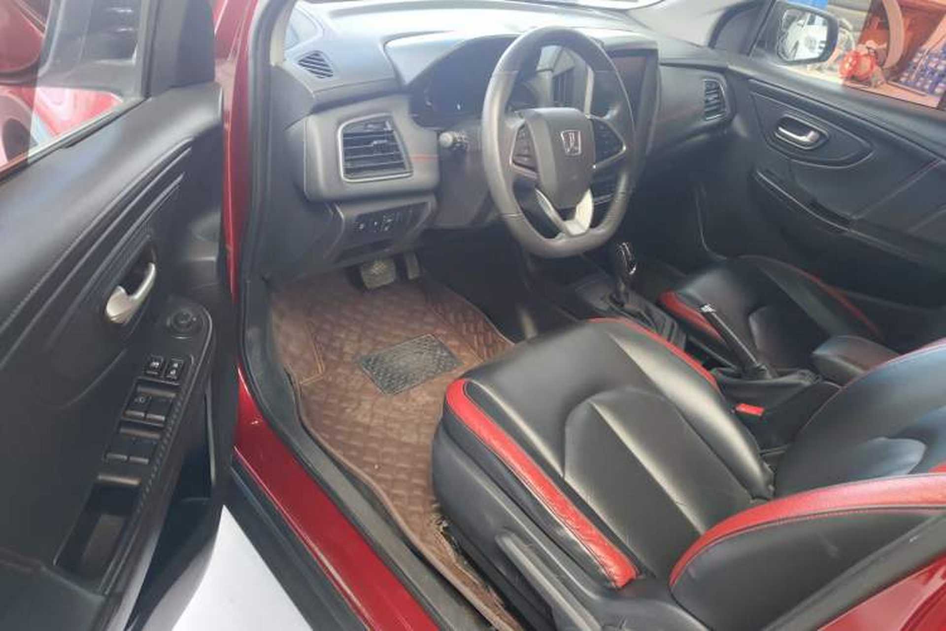 Used Luxgen U5 SUV 2017 1.6L CVT Prestige Edition Driver Seat