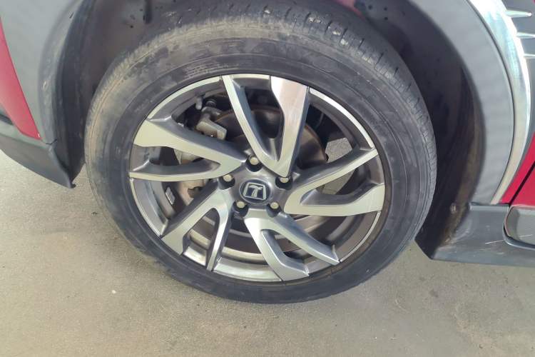Used Luxgen U5 SUV 2017 1.6L CVT Knight Edition Exterior 2