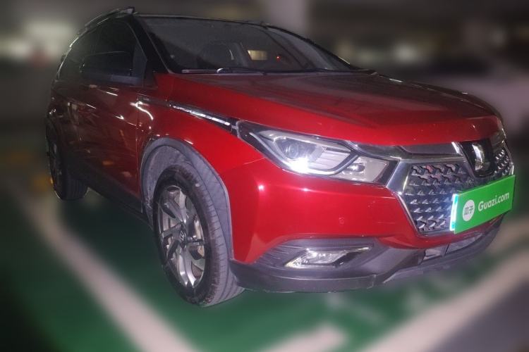 Used Luxgen U5 SUV 2017 1.6L CVT Prestige Edition Front Right 45 Deg