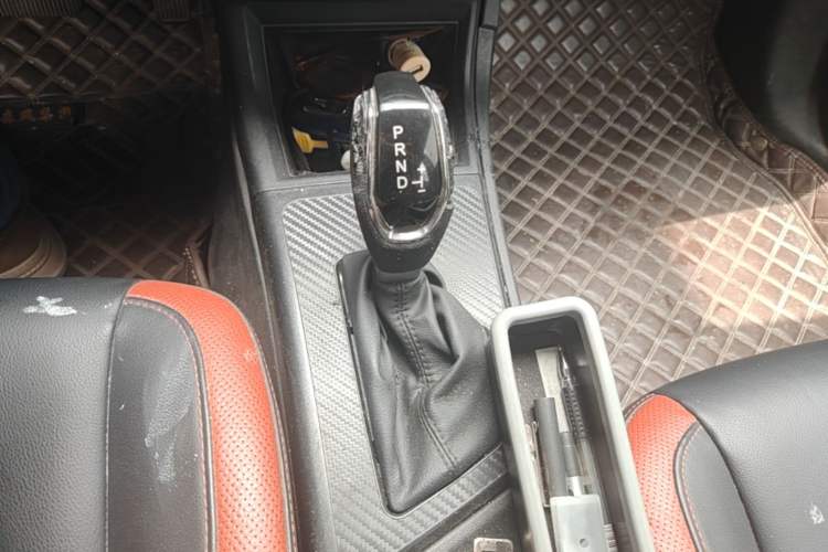 Used Luxgen U5 SUV 2017 1.6L CVT Jazz Edition Gear Lever