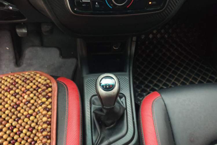Used Luxgen U5 SUV 2017 1.6L Manual Knight Edition Gear Lever
