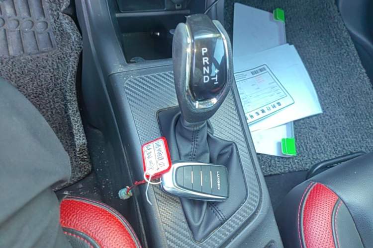 Used Luxgen U5 SUV 2017 1.6L CVT Jazz Edition Gear Lever