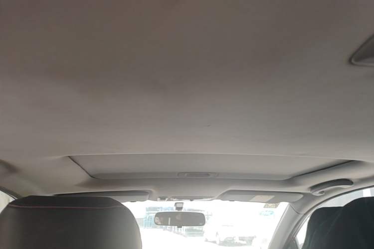 Used Luxgen U5 SUV 2017 1.6L CVT Jazz Edition Headliner