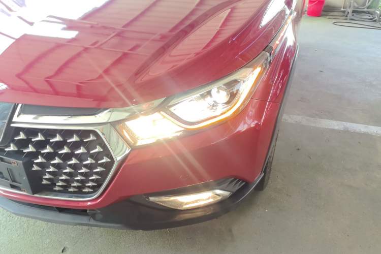 Used Luxgen U5 SUV 2017 1.6L CVT Knight Edition Left Front Headlight