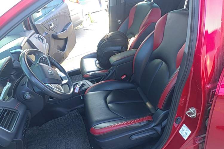 Used Luxgen U5 SUV 2017 1.6L CVT Jazz Edition Left Front Seat