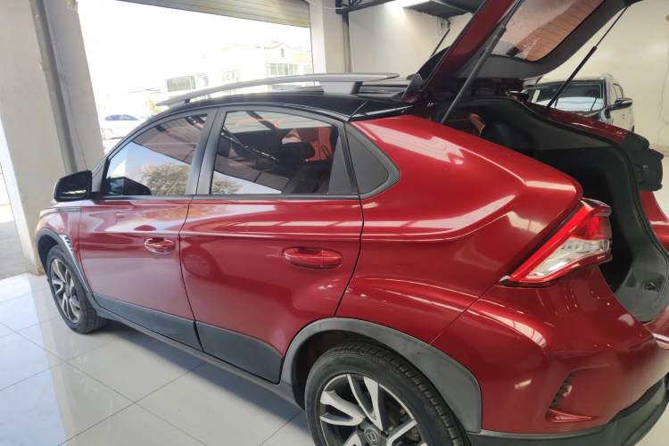 Used Luxgen U5 SUV 2017 1.6L CVT Prestige Edition Left Side