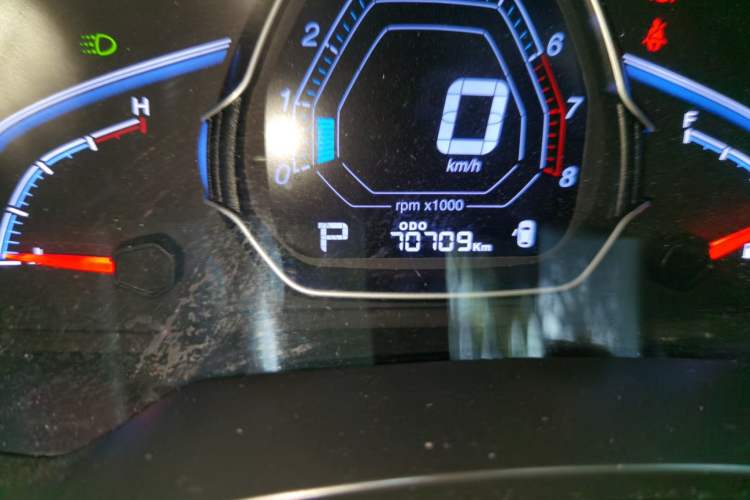 Used Luxgen U5 SUV 2017 1.6L CVT Jazz Edition Odometer Close Up