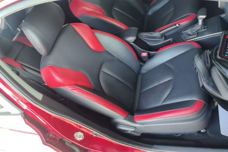 Used Luxgen U5 SUV 2017 1.6L CVT Knight Edition Right Front Seat