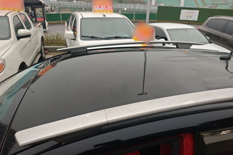 Used Luxgen U5 SUV 2017 1.6L Manual Knight Edition Roof