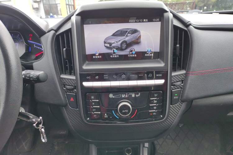 Used Luxgen U5 SUV 2017 1.6L CVT Knight Edition Audio And AC Panel