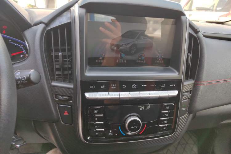 Used Luxgen U5 SUV 2017 1.6L CVT Knight Edition Audio And AC Panel