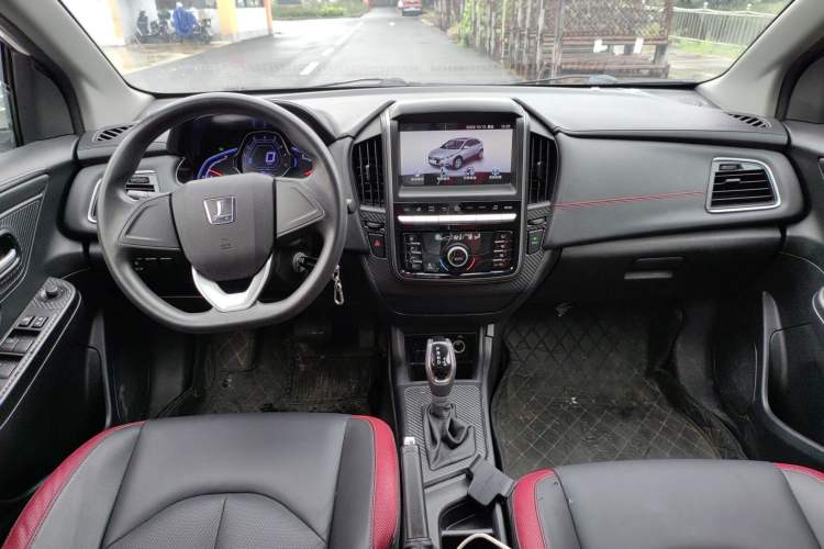 Used Luxgen U5 SUV 2017 1.6L CVT Knight Edition Center Console