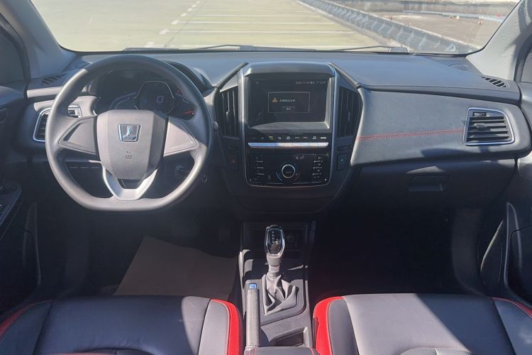 Used Luxgen U5 SUV 2017 1.6L CVT Knight Edition Center Console
