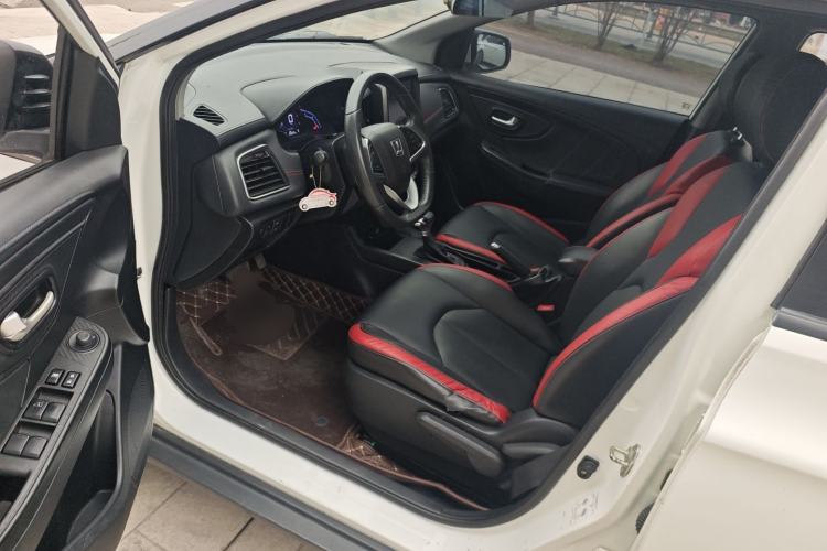 Used Luxgen U5 SUV 2017 1.6L CVT Prestige Edition Driver Seat