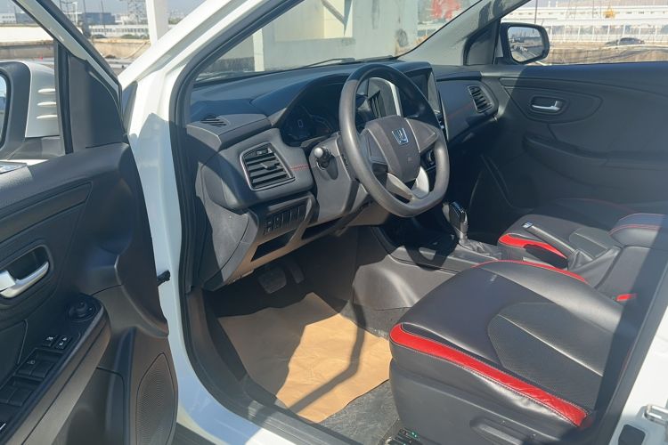 Used Luxgen U5 SUV 2017 1.6L CVT Knight Edition Driver Seat