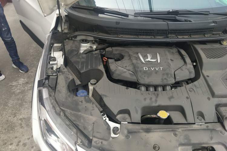 Used Luxgen U5 SUV 2017 1.6L Manual Knight Edition Engine Bay Right