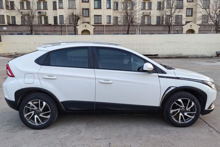 Used Luxgen U5 SUV 2017 1.6L CVT Jazz Edition Exterior 3