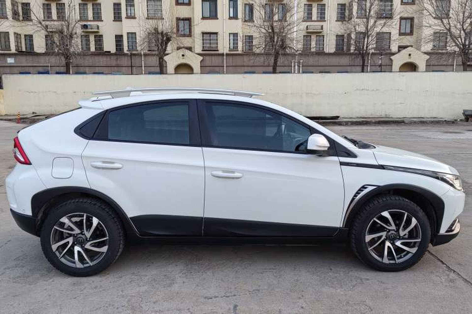 Used Luxgen U5 SUV 2017 1.6L CVT Jazz Edition Exterior 3